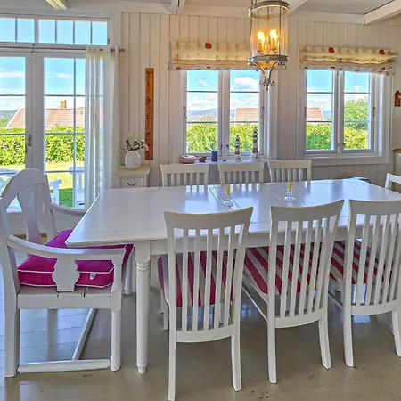 Amazing In With Private Swimming Pool, Be Inside Or Outside